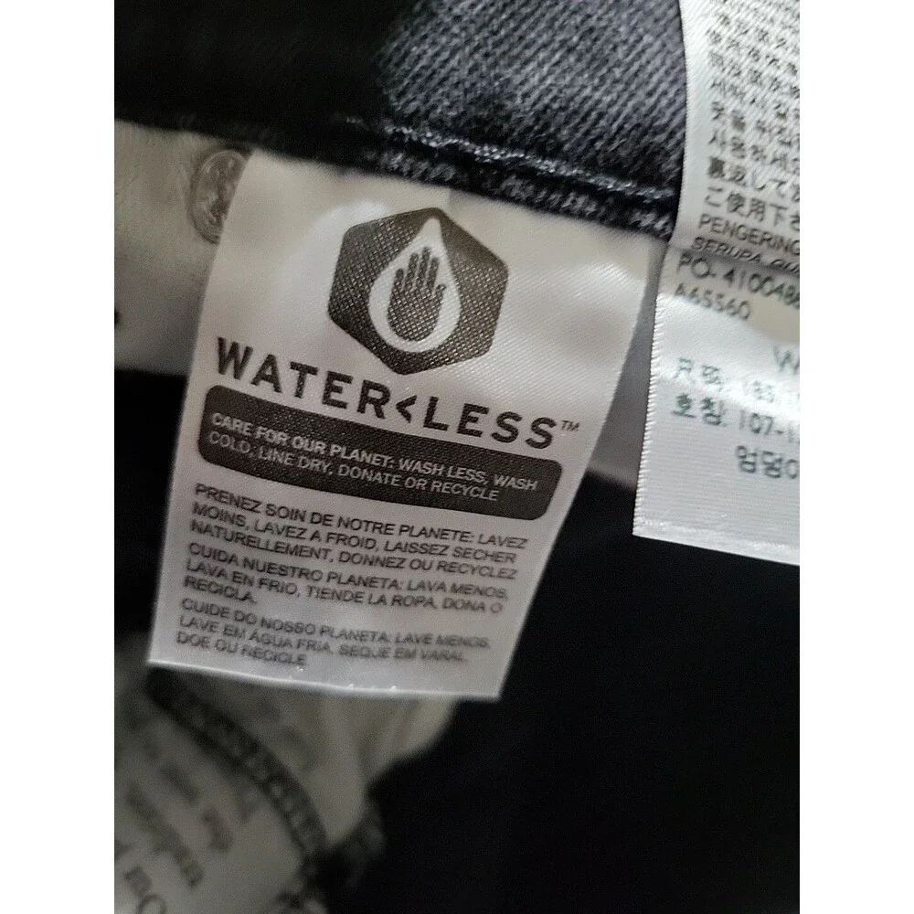 Levi's 541  Men's Size 42x32  Straight Regular Black Water   Less
